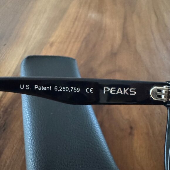 Authentic Peaks sunglasses - Picture 4 of 7